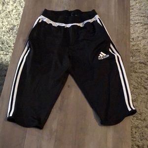 Men’s adidas size small cropped pants